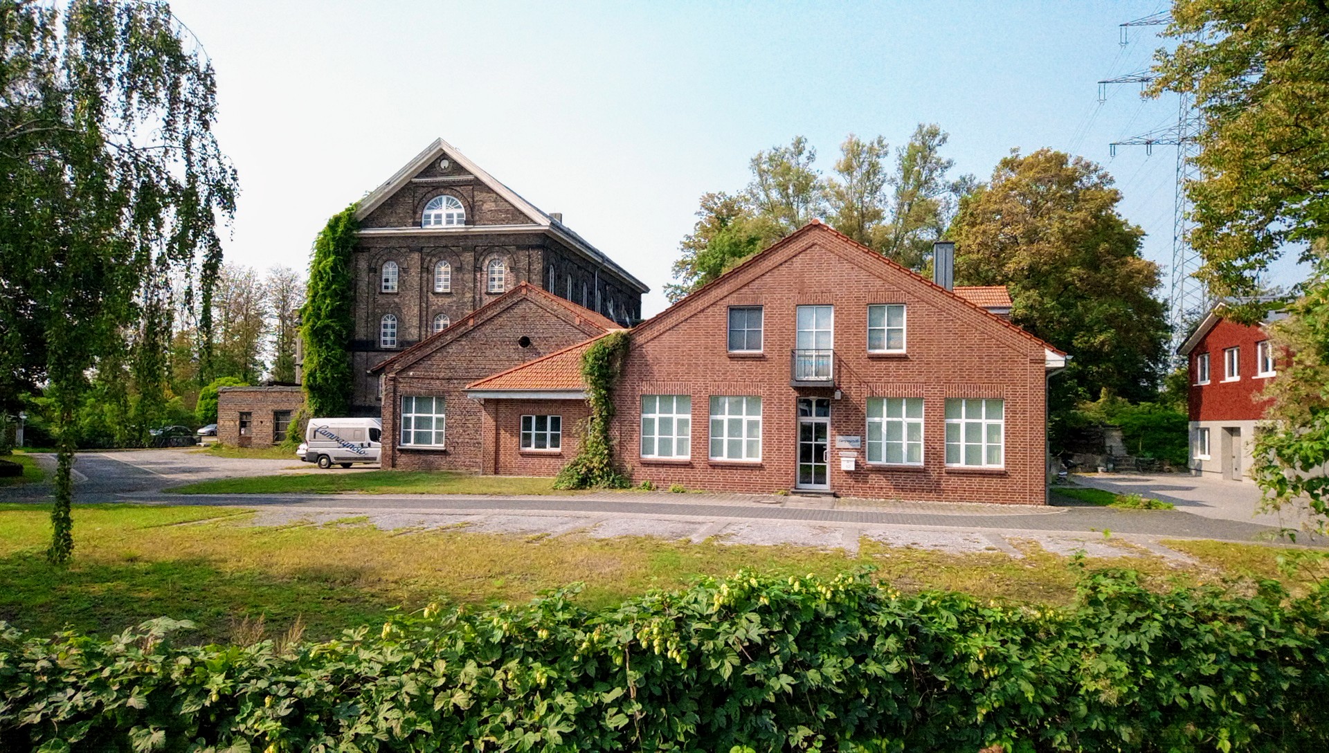 Werkstattgebäude von Metallbau Pilgram an der historischen Reuschenberger Mühle