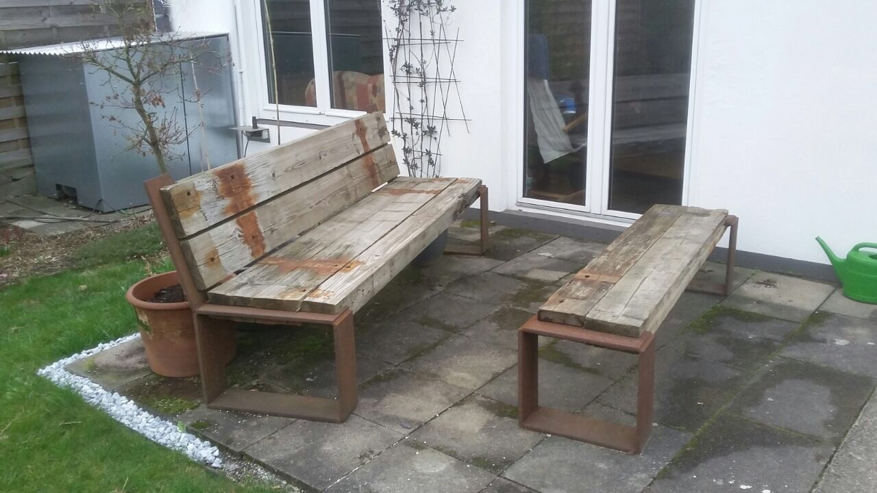 Balkon- und Gartenmöbel